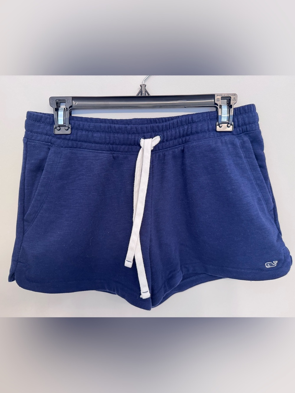 Vineyard Vine Women’s Navy Casual Pocket Shorts NWOT Small
